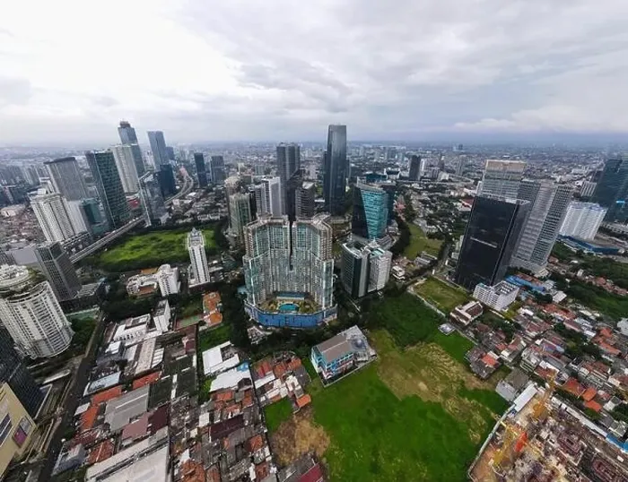 Framed Print : Aerial view of bellagio boutique mall building in Jakarta and noise cloud with cityscape Framed Print : Aerial view of bellagio boutique mall building in Jakarta and noise cloud with cityscape