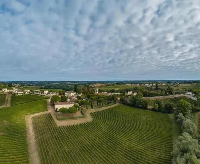 Framed Print : Aerial view Bordeaux Vineyard at sunrise, film by drone in summer, Entre deux mers, Langoiran Framed Print : Aerial view Bordeaux Vineyard at sunrise, film by drone in summer, Entre deux mers, Langoiran