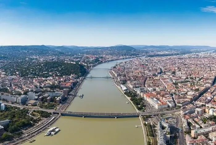 Framed Print : Aerial view of Budapest with River Danube Framed Print : Aerial view of Budapest with River Danube