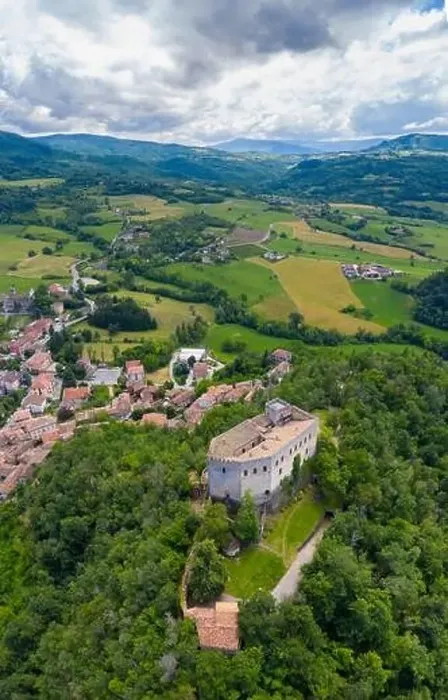 Framed Print : Aerial view of the Castello dal Verme in Zavattarello town Framed Print : Aerial view of the Castello dal Verme in Zavattarello town