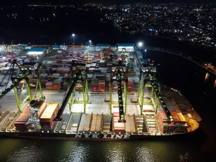 Framed Print : Aerial view of Container ship loading and unloading in deep sea port Framed Print : Aerial view of Container ship loading and unloading in deep sea port