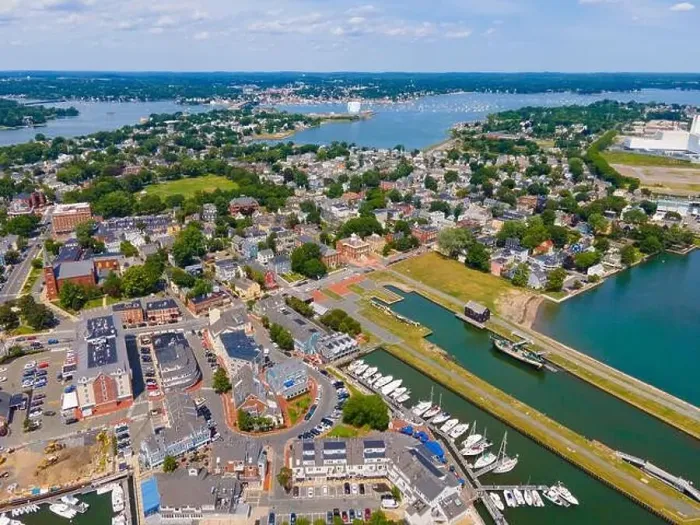 Framed Print : Aerial view of Custom House in Salem Maritime National Historic Site in city of Salem, Massachusetts MA, USA Framed Print : Aerial view of Custom House in Salem Maritime National Historic Site in city of Salem, Massachusetts MA, USA