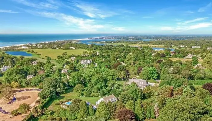 Framed Print : Aerial view of East Hampton estates and the Atlantic Ocean Framed Print : Aerial view of East Hampton estates and the Atlantic Ocean