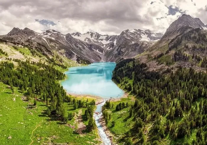 Framed Print : aerial view of the emerald lake in the mountain circus