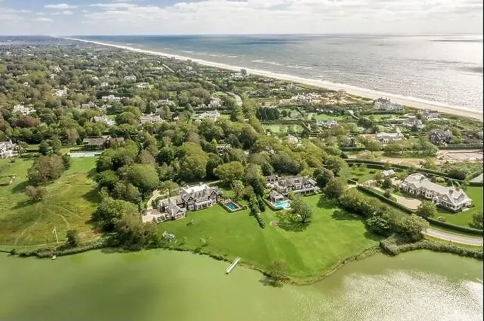 Framed Print : Aerial view of estates near the ocean in Southampton, NY Framed Print : Aerial view of estates near the ocean in Southampton, NY