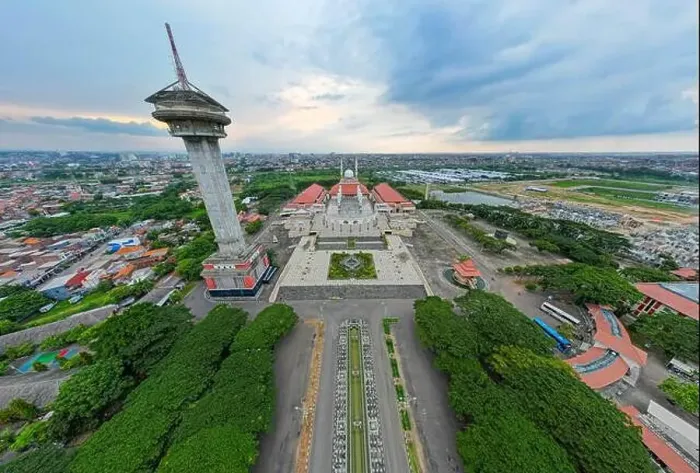 Framed Print : Aerial view of Great Mosque in Central Java Framed Print : Aerial view of Great Mosque in Central Java