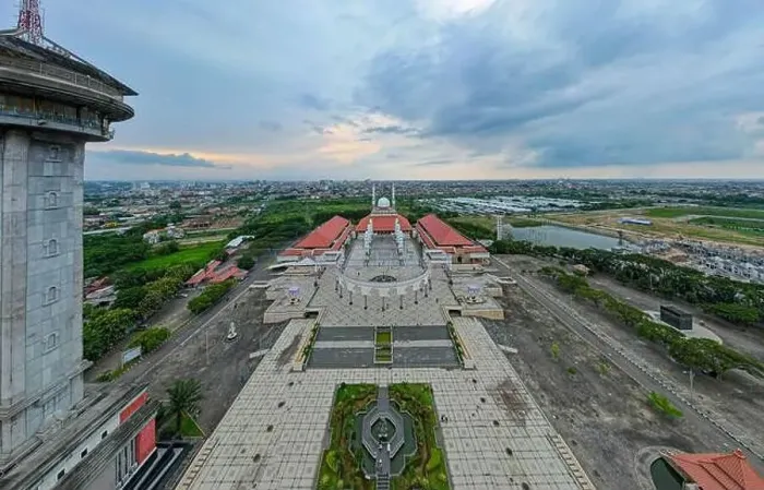 Framed Print : Aerial view of Great Mosque in Central Java Framed Print : Aerial view of Great Mosque in Central Java