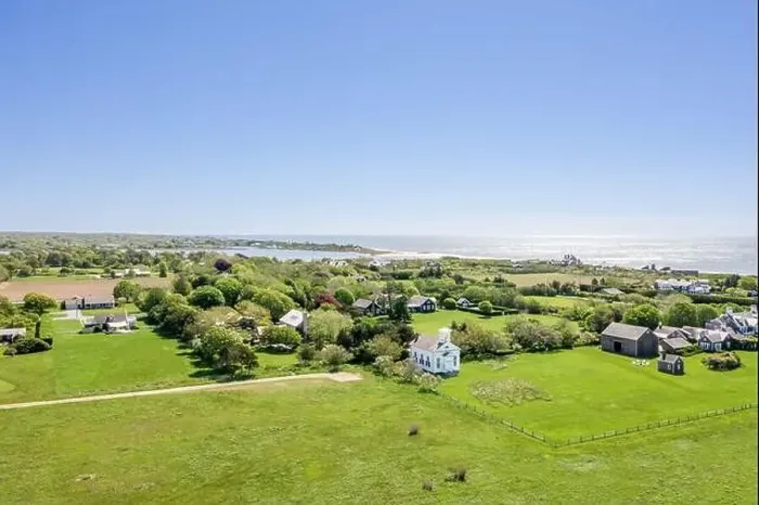 Framed Print : Aerial view of houses on beach lane, wainscott, ny