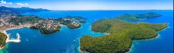 Framed Print : Aerial view of iconic paradise sandy beaches with turquoise sea in complex islands of Agios Nikolaos