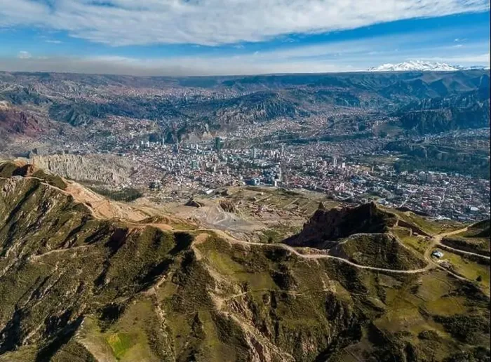 Framed Print : Aerial view from the impressive landmark Muela del Diablo down into the valley with the highest capital Framed Print : Aerial view from the impressive landmark Muela del Diablo down into the valley with the highest capital