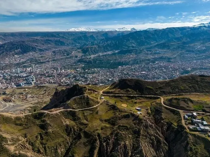 Framed Print : Aerial view from the impressive landmark Muela del Diablo down into the valley with the highest capital Framed Print : Aerial view from the impressive landmark Muela del Diablo down into the valley with the highest capital