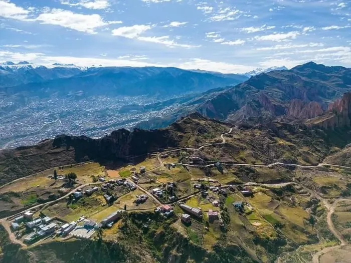 Framed Print : Aerial view from the impressive landmark Muela del Diablo down into the valley with the highest capital