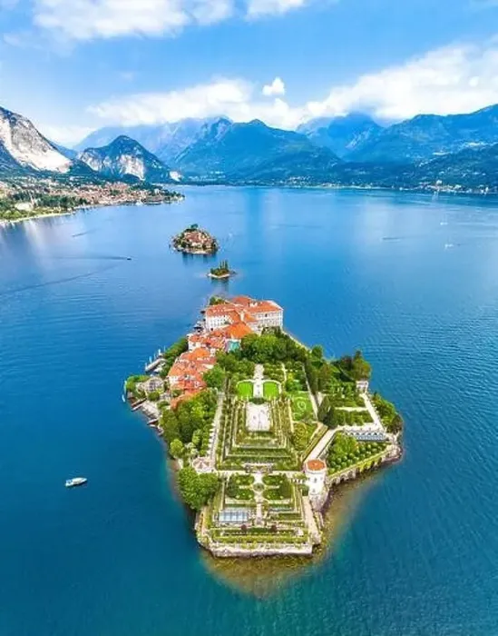 Framed Print : Aerial view of Isola Bella, in Isole Borromee archipelago in Lake Maggiore, Italy Framed Print : Aerial view of Isola Bella, in Isole Borromee archipelago in Lake Maggiore, Italy