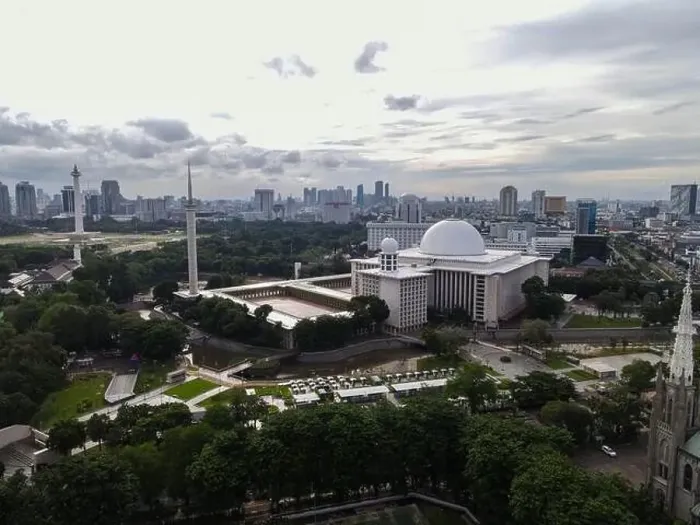 Framed Print : Aerial view of Istiqlal Mosque Framed Print : Aerial view of Istiqlal Mosque