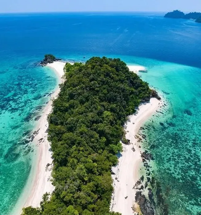 Framed Print : Aerial view of Koh Khai Tarutao national park, Satun, Thailand Framed Print : Aerial view of Koh Khai Tarutao national park, Satun, Thailand