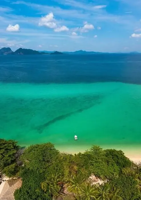 Framed Print : Aerial view of Koh Kradan island in Trang, Thailand Framed Print : Aerial view of Koh Kradan island in Trang, Thailand