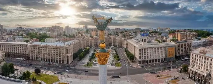 Framed Print : Aerial view of the Kyiv Ukraine above Maidan Nezalezhnosti Independence Monument Framed Print : Aerial view of the Kyiv Ukraine above Maidan Nezalezhnosti Independence Monument