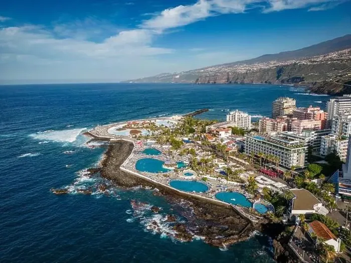 Framed Print : Aerial view of Lago Martiánez, Puerto de la Cruz, Tenerife Framed Print : Aerial view of Lago Martiánez, Puerto de la Cruz, Tenerife
