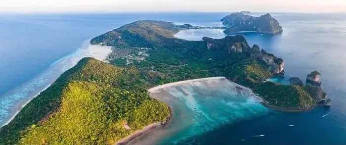Framed Print : Aerial view of Loh Lana Bay at sunset in koh Phi Phi islands, Krabi, Thailand Framed Print : Aerial view of Loh Lana Bay at sunset in koh Phi Phi islands, Krabi, Thailand