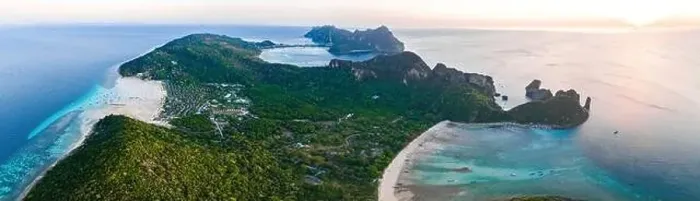 Framed Print : Aerial view of Loh Lana Bay at sunset in koh Phi Phi islands, Krabi, Thailand Framed Print : Aerial view of Loh Lana Bay at sunset in koh Phi Phi islands, Krabi, Thailand