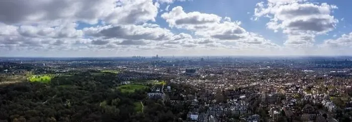 Framed Print : Aerial view of LONDON, England from Hampstead Heath on a Spring day Framed Print : Aerial view of LONDON, England from Hampstead Heath on a Spring day