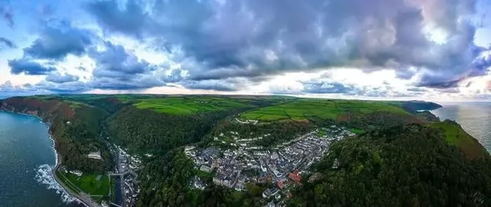 Framed Print : Aerial view of Lynton, a town on the Exmoor coast in the North Devon district in the county of Devon, England Framed Print : Aerial view of Lynton, a town on the Exmoor coast in the North Devon district in the county of Devon, England