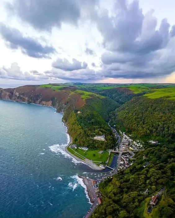 Framed Print : Aerial view of Lynton, a town on the Exmoor coast in the North Devon district in the county of Devon, England Framed Print : Aerial view of Lynton, a town on the Exmoor coast in the North Devon district in the county of Devon, England