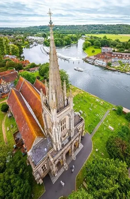Framed Print : Aerial view of Marlow, a town and civil parish within the Unitary Authority of Buckinghamshire, England, UK Framed Print : Aerial view of Marlow, a town and civil parish within the Unitary Authority of Buckinghamshire, England, UK