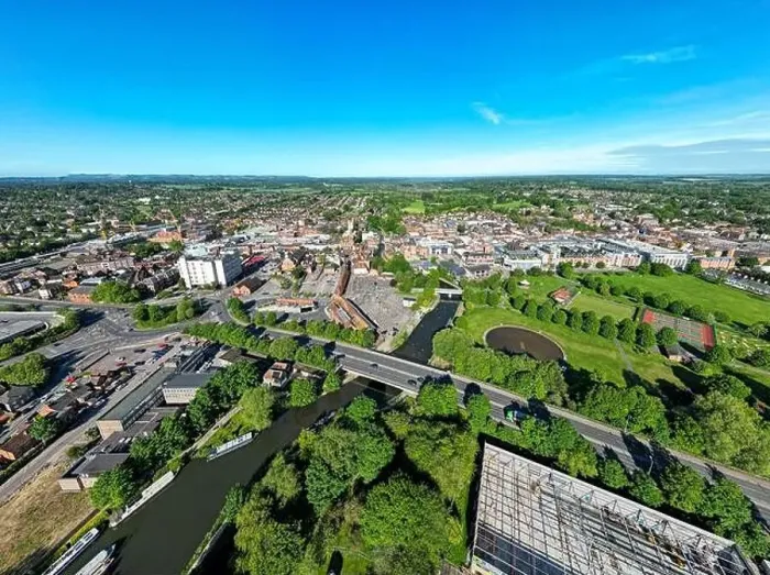Framed Print : Aerial view of Newbury Town from the Victoria Park facing West Framed Print : Aerial view of Newbury Town from the Victoria Park facing West