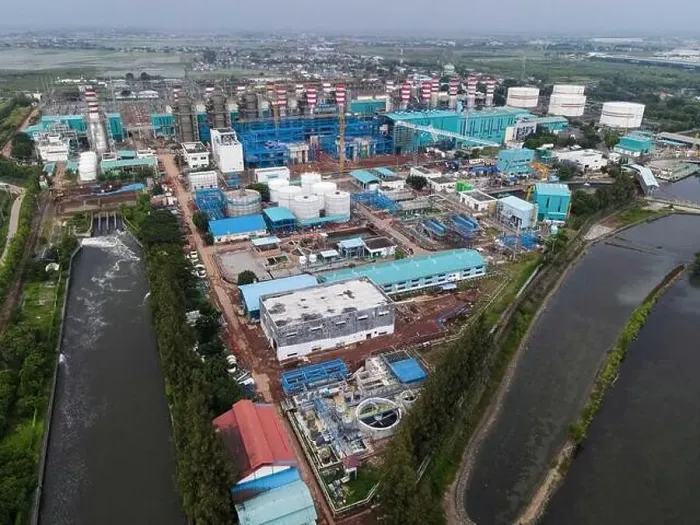 Framed Print : Aerial view of Oil and gas industry - refinery after rain - factory - petrochemical plant Framed Print : Aerial view of Oil and gas industry - refinery after rain - factory - petrochemical plant