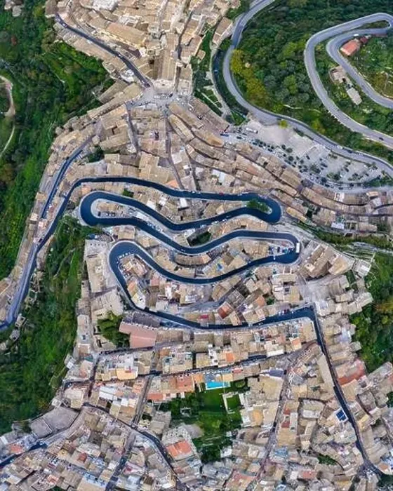 Framed Print : Aerial view of the old town of Ragusa Ibla and a winding road Framed Print : Aerial view of the old town of Ragusa Ibla and a winding road