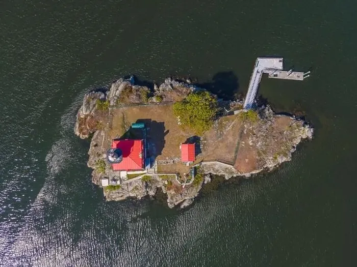 Framed Print : Aerial view of Pomham Rocks Lighthouse on Providence River near Narragansett Bay in East Providence Framed Print : Aerial view of Pomham Rocks Lighthouse on Providence River near Narragansett Bay in East Providence
