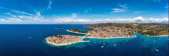 Framed Print : Aerial view of Primosten old town on the islet Framed Print : Aerial view of Primosten old town on the islet