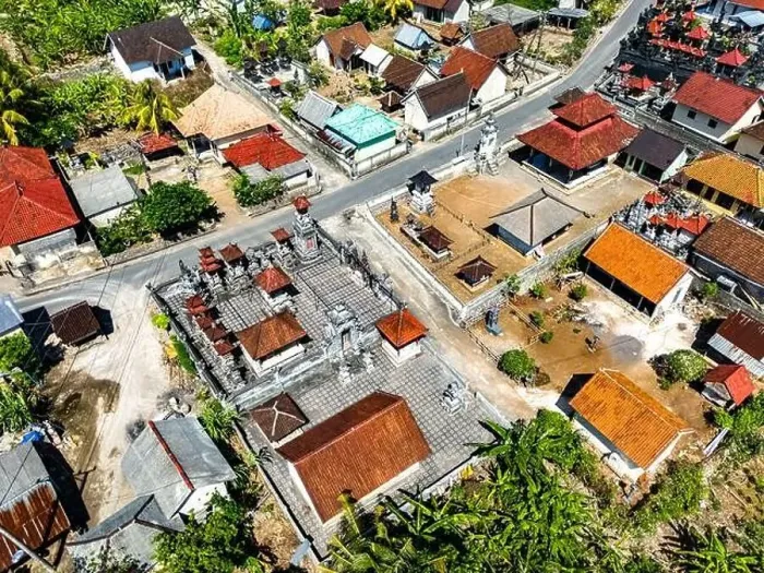 Framed Print : Aerial view of a small village in Tanglad, Nusa Penida, Klungkung Regency, Indonezja Framed Print : Aerial view of a small village in Tanglad, Nusa Penida, Klungkung Regency, Indonezja