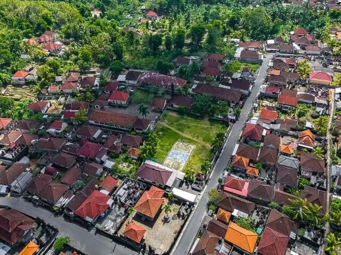 Framed Print : Aerial view of a small village in Tanglad, Nusa Penida, Klungkung Regency, Indonezja Framed Print : Aerial view of a small village in Tanglad, Nusa Penida, Klungkung Regency, Indonezja