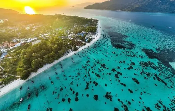 Framed Print : Aerial view of Sunrise beach with long tail boats in Koh Lipe, Satun, Thailand Framed Print : Aerial view of Sunrise beach with long tail boats in Koh Lipe, Satun, Thailand