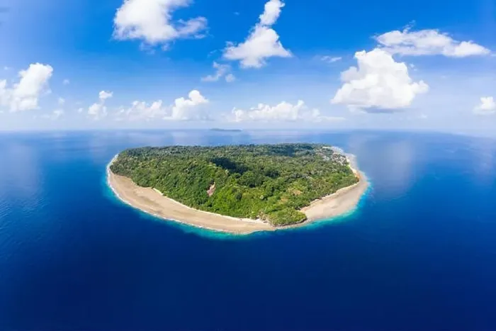 Framed Print : Aerial view tropical beach island reef caribbean sea Framed Print : Aerial view tropical beach island reef caribbean sea