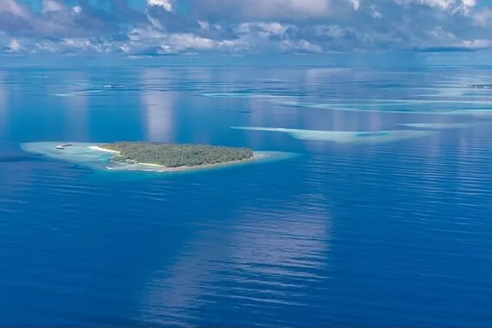 Framed Print : Aerial view on tropical islands. Maldives island, coral reef, picturesque nature landscape, seascape. Amazingly beautiful aerial drone view Framed Print : Aerial view on tropical islands. Maldives island, coral reef, picturesque nature landscape, seascape. Amazingly beautiful aerial drone view