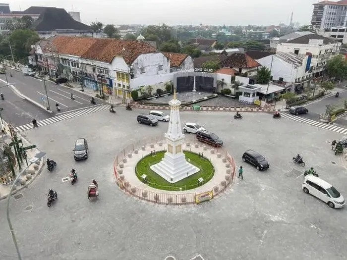 Framed Print : Aerial view of Tugu Jogja or Yogyakarta Monument, Indonesia. Yogyakarta, Indonesia - January, 2021 Framed Print : Aerial view of Tugu Jogja or Yogyakarta Monument, Indonesia. Yogyakarta, Indonesia - January, 2021