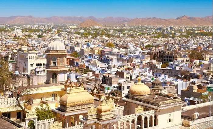 Framed Print : Aerial view of Udaipur town from the City Palace, Udaipur, Rajasthan, India Framed Print : Aerial view of Udaipur town from the City Palace, Udaipur, Rajasthan, India