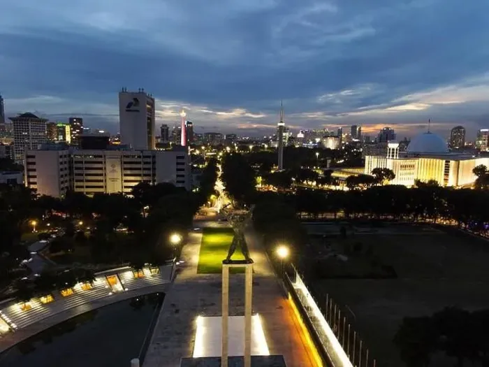 Framed Print : Aerial view of West Irian Liberation monument in downtown Jakarta and noise cloud when sunset with Jakarta cityscape Framed Print : Aerial view of West Irian Liberation monument in downtown Jakarta and noise cloud when sunset with Jakarta cityscape