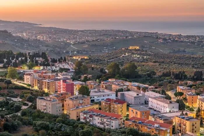 Framed Print : Agrigento, Sicily, Italy cityscape towards the Valley of the Temples and the Mediterrean at dawn Framed Print : Agrigento, Sicily, Italy cityscape towards the Valley of the Temples and the Mediterrean at dawn