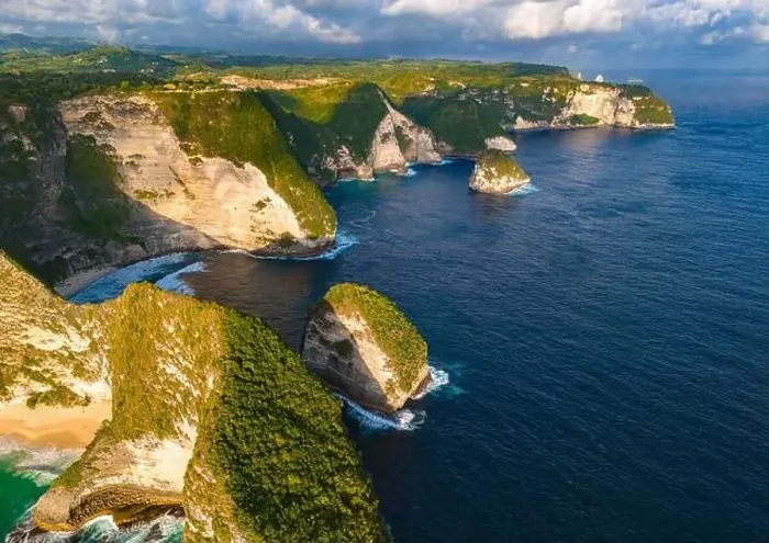 Framed Print : Airview of Kelingking Beach on Nusa Penida Island, Indonesia Framed Print : Airview of Kelingking Beach on Nusa Penida Island, Indonesia