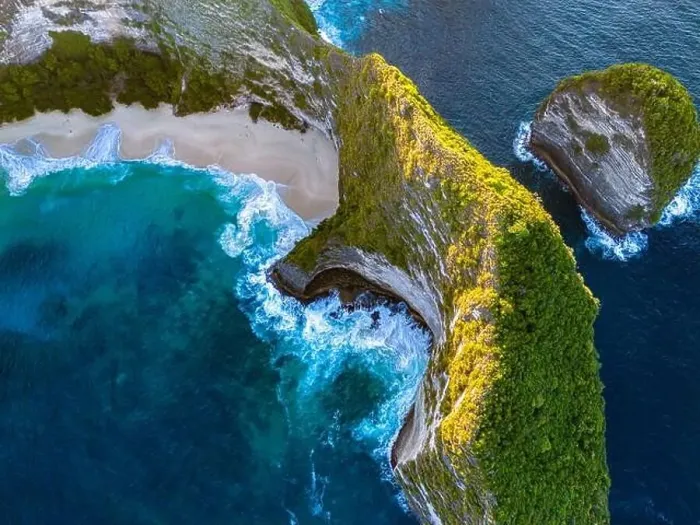 Framed Print : Airview of Kelingking Beach on Nusa Penida Island, Indonesia Framed Print : Airview of Kelingking Beach on Nusa Penida Island, Indonesia