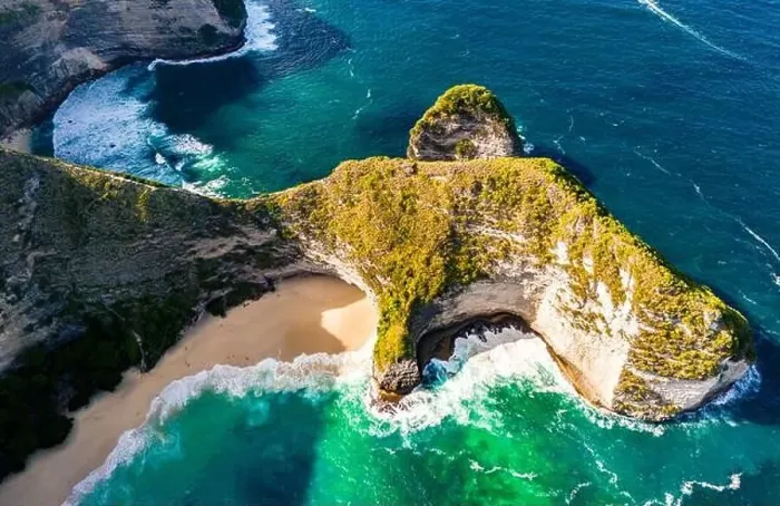 Framed Print : Airview of Kelingking Beach on Nusa Penida Island, Indonesia Framed Print : Airview of Kelingking Beach on Nusa Penida Island, Indonesia