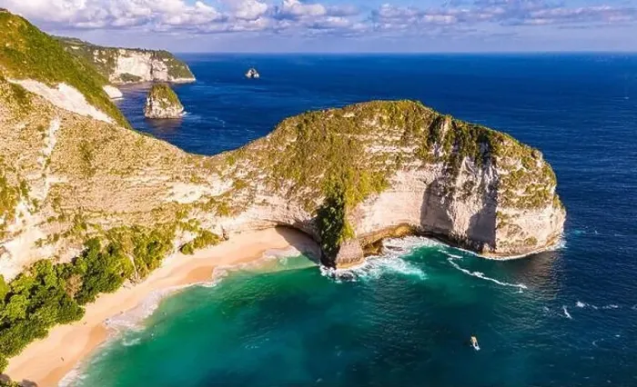 Framed Print : Airview of Kelingking Beach on Nusa Penida Island, Indonesia Framed Print : Airview of Kelingking Beach on Nusa Penida Island, Indonesia
