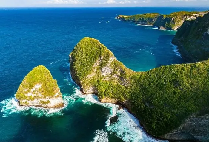 Framed Print : Airview of Kelingking Beach on Nusa Penida Island, Indonesia Framed Print : Airview of Kelingking Beach on Nusa Penida Island, Indonesia