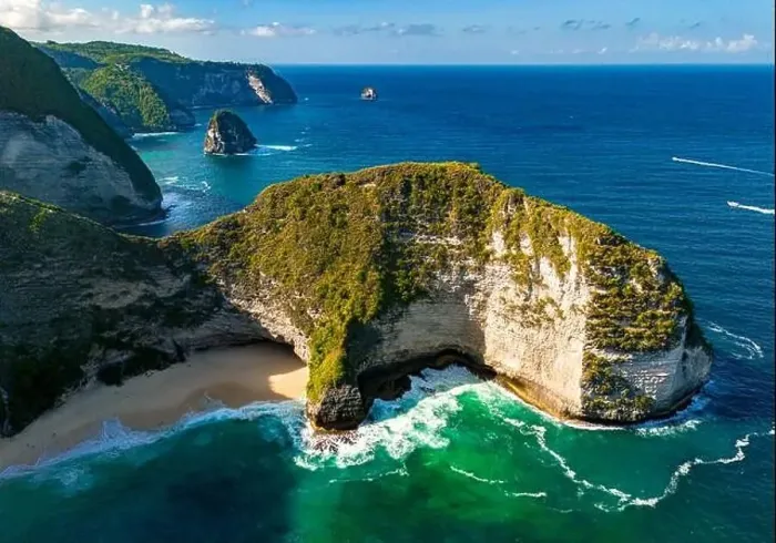 Framed Print : Airview of Kelingking Beach on Nusa Penida Island, Indonesia Framed Print : Airview of Kelingking Beach on Nusa Penida Island, Indonesia