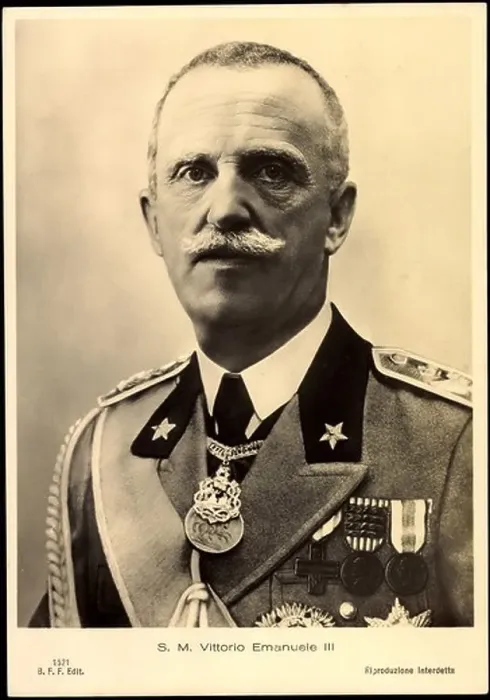 Framed Print : Ak S.M. Vittorio Emanuele III. Re d'Italia, König von Italien, Uniform, Orden; Framed Print : Ak S.M. Vittorio Emanuele III. Re d'Italia, König von Italien, Uniform, Orden;
