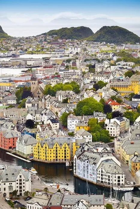 Framed Print : Alesund, More og Romsdal, Norway